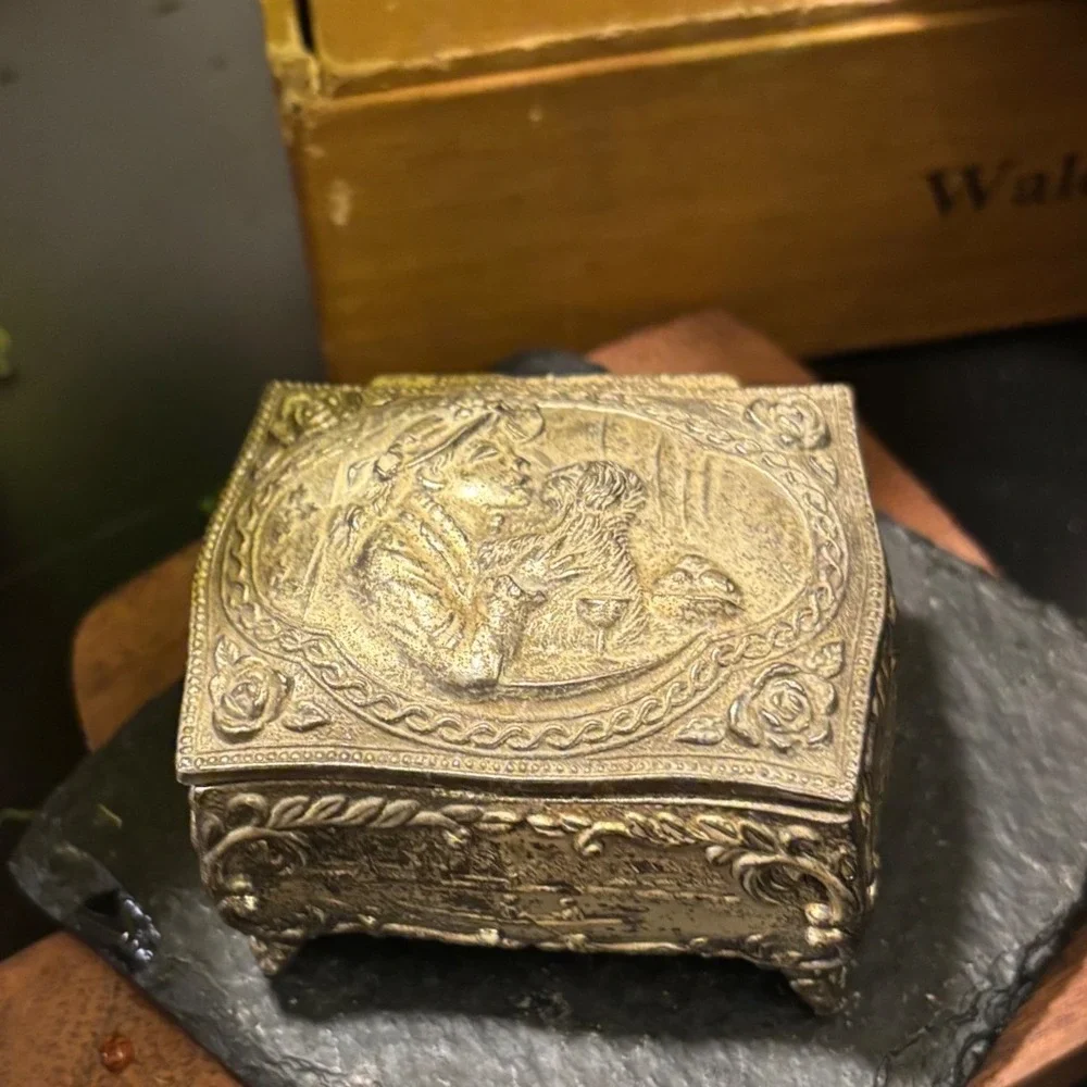 Vintage Silver Tone Repousse Trinket Box Footed Jewelry Casket Romantic Scene